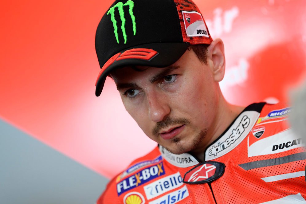 Lorenzo Ingin MotoGP Tegas, Sebut Rossi 'Cerdas'