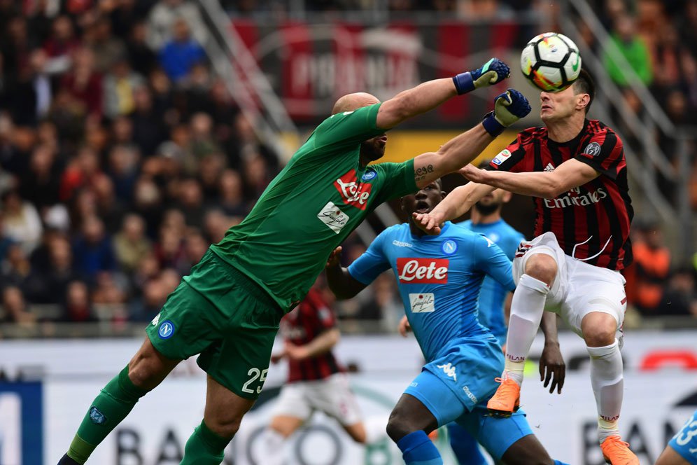 Hengkang ke Milan, Reina Angkut Callejon? Hengkang ke Milan, Reina Angkut Callejon?