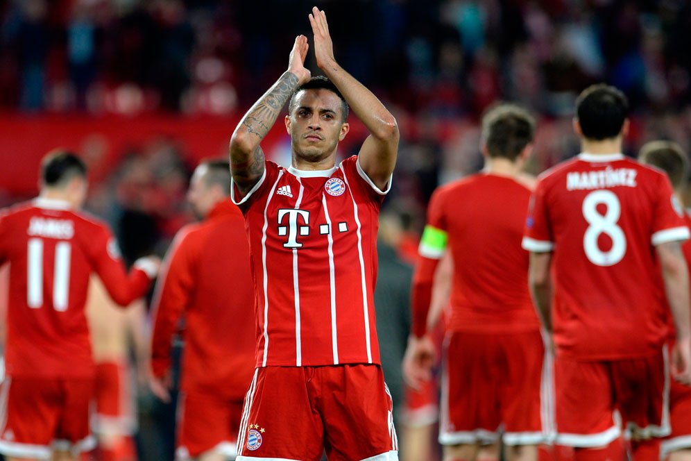 MU dan Chelsea Berebut Thiago Alcantara