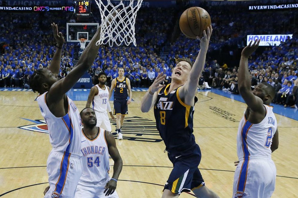 Playoff NBA 2018, Oklahoma Kalahkan Utah Jazz