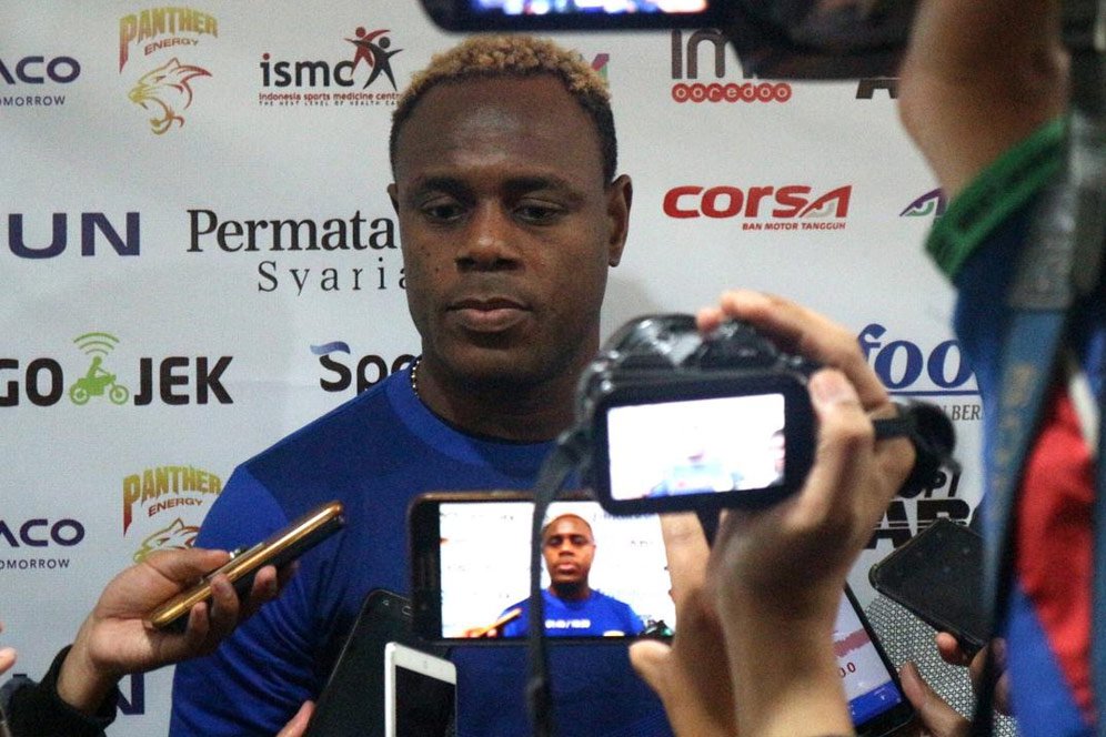 Victor Igbonefo Bahagia Bisa Kembali Merumput bersama Persib