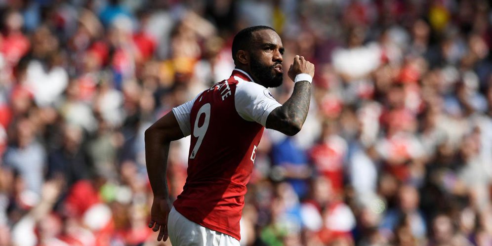 Keluhkan Atmosfer di EPL, Lacazette Sindir Fans di Inggris