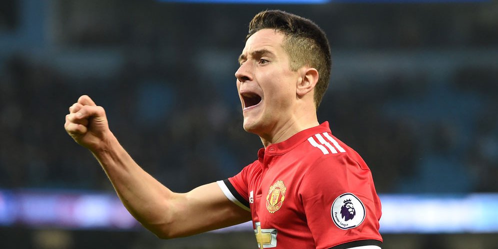 Banjir Pujian, Ander Herrera Pilih Merendah