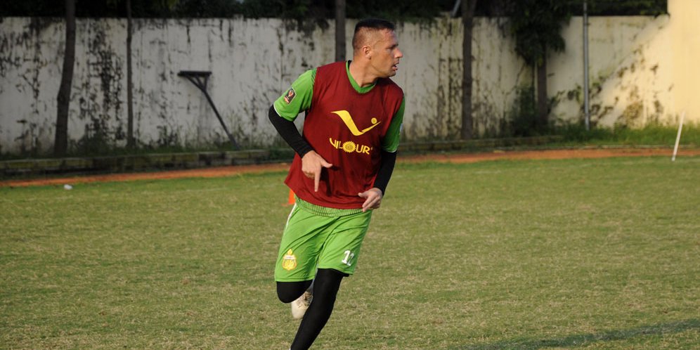 Persela Beri Perhatian Khusus Pada Nikola Komazec