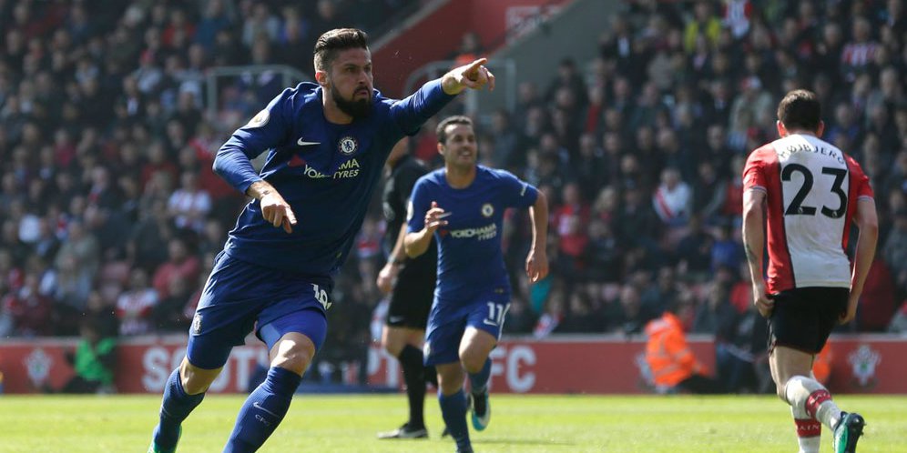 Jadi Pahlawan Chelsea, Giroud Bahagia