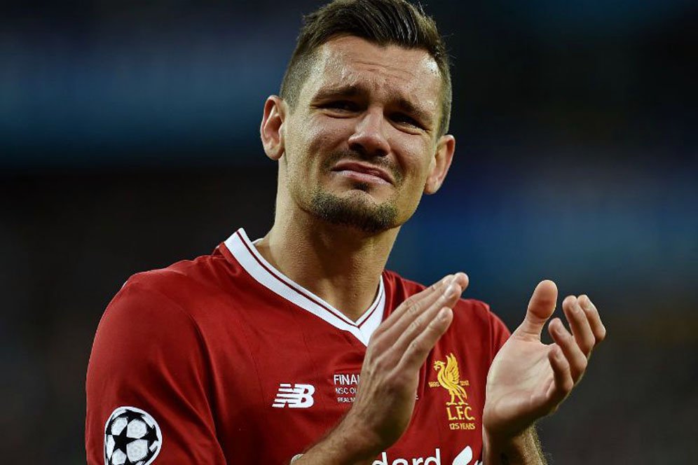 Carragher Tuntut Penggemar Lebih Menghargai Lovren