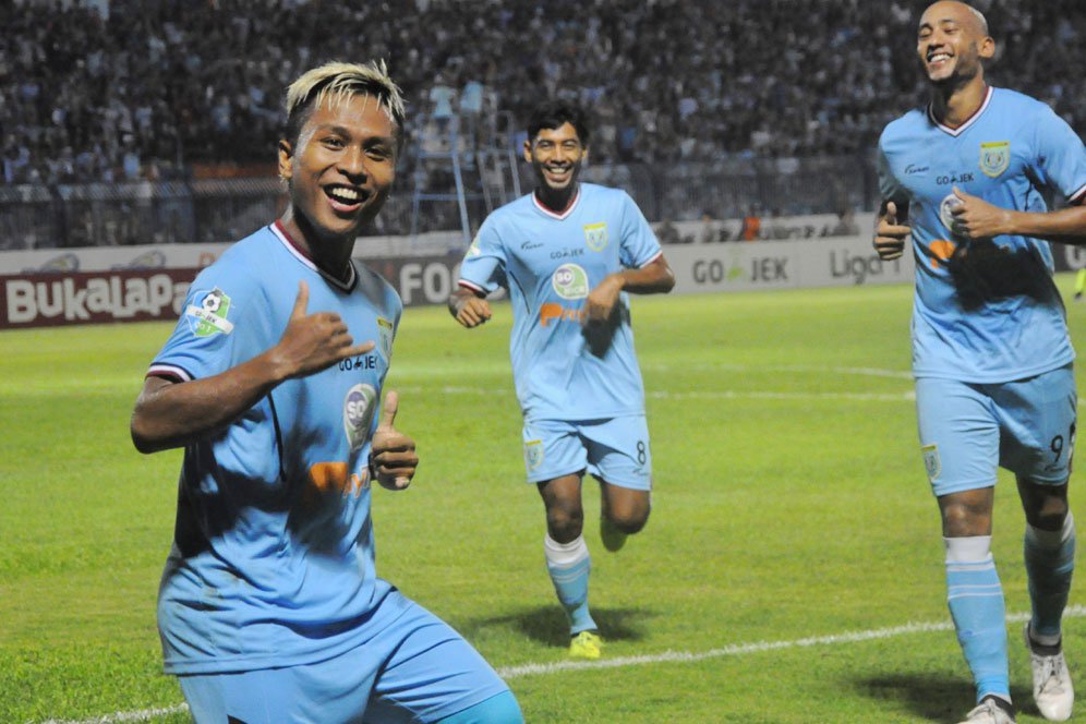 Persela Ingin Persembahkan Kado Terindah untuk Curva Boys