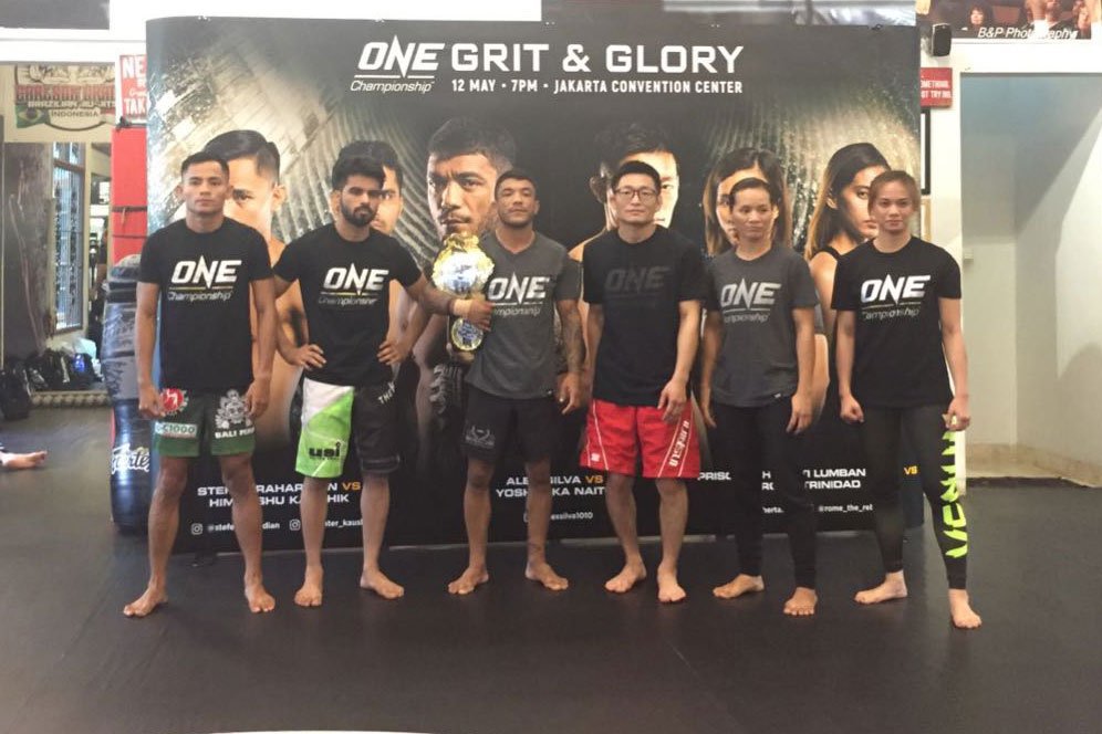 Enam Fighter Gelar Latihan Terbuka Jelang Duel di ONE Championship