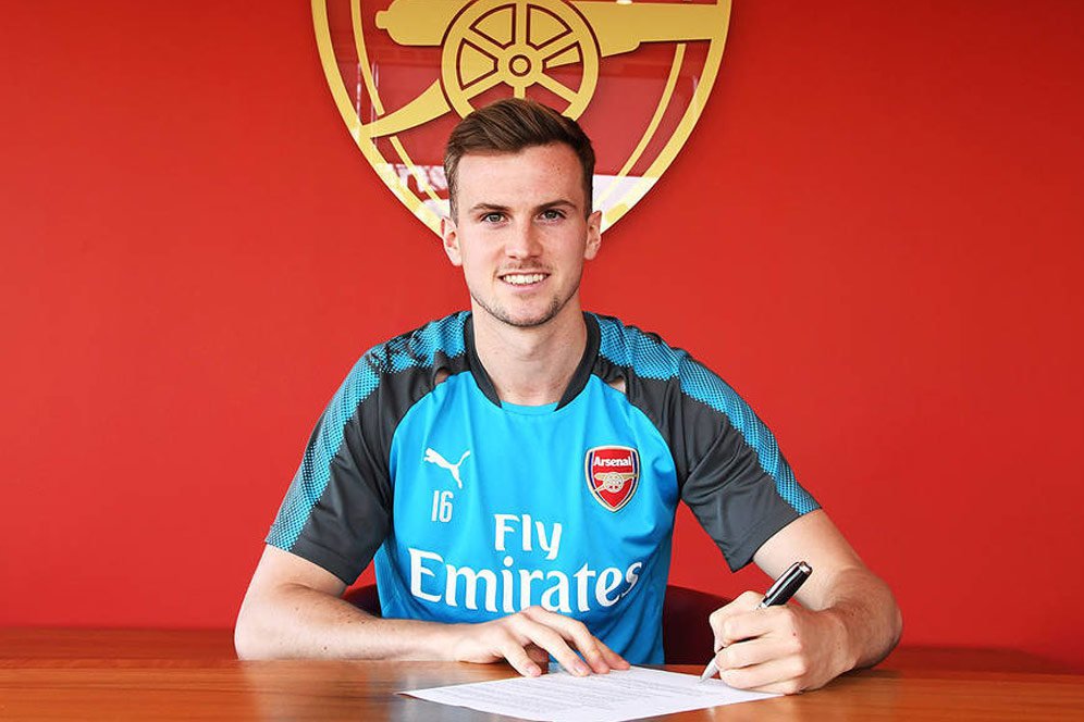 Arsenal Resmi Perpanjang Kontrak Rob Holding