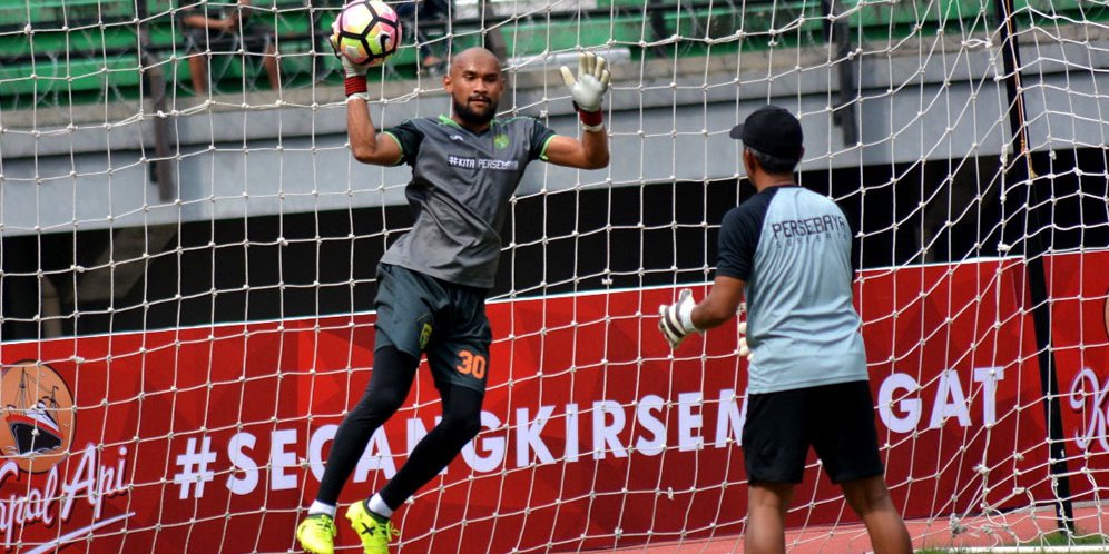 Ramadan Spesial Bagi Penjaga Gawang Persebaya
