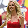 FOTO: Victoria Lopyreva Bikin 'Segar' Pembukaan Piala Dunia