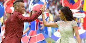 FOTO: Duet Robbie Williams & Aida Garifullina Buka Piala Dunia 2018 FOTO: Duet Robbie Williams & Aida Garifullina Buka Piala Dunia 2018