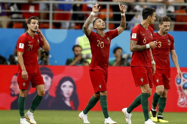 Portugal dan Spanyol Lolos