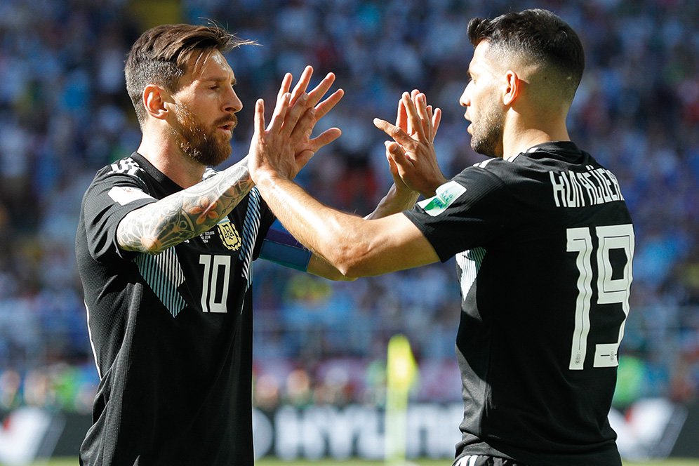 Cerita Bromance Lionel Messi - Sergio Aguero, Mungkinkah Bersatu di Man City?