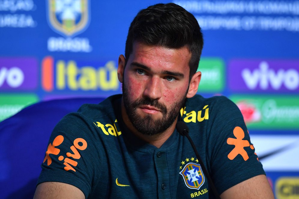 Tak Ada Tawaran Masuk Untuk Alisson