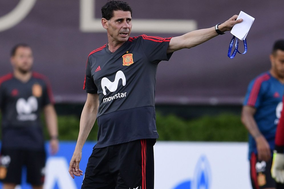 Hierro Akui Pertahanan Spanyol Masih Buruk