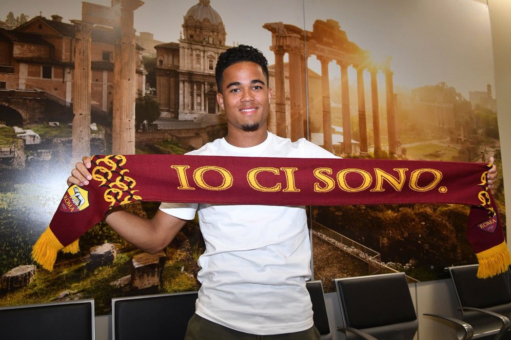 Justin Kluivert Sudah Tiba di Roma