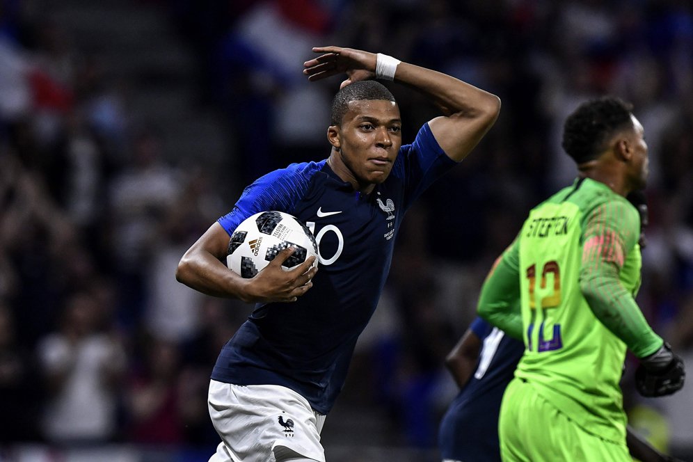 Duo Manchester Berebut Mbappe