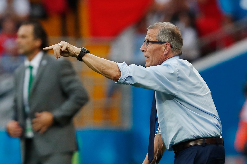 Pelatih Uruguay Khawatir Dengan Cedera Cavani Pelatih Uruguay Khawatir Dengan Cedera Cavani