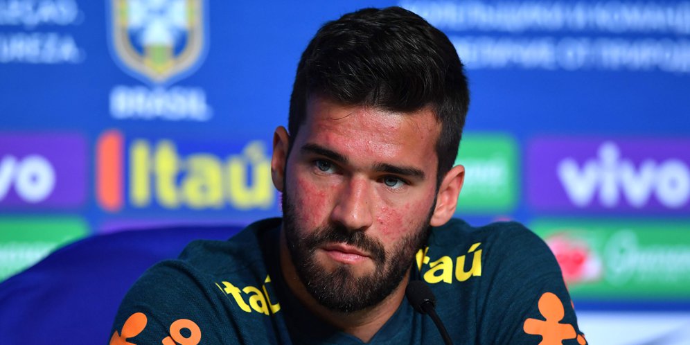 Tes Ombak, Liverpool Layangkan Tawaran Untuk Alisson