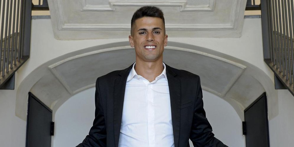 Abaikan MU, Joao Cancelo Pilih Gabung Manchester City