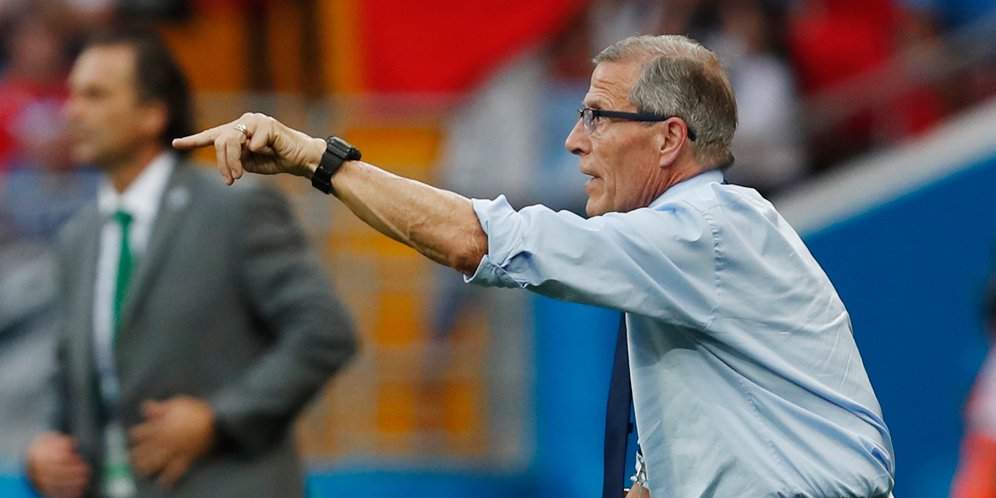 Pelatih Uruguay Khawatir Dengan Cedera Cavani