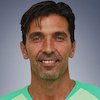 Gianluigi Buffon Resmi Gabung PSG