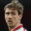 Tinggalkan Arsenal, Nacho Monreal Resmi Gabung Real Sociedad