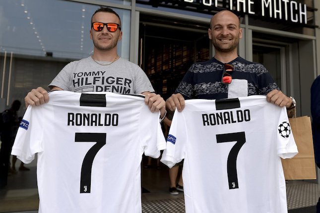 Jersey CR7 Auto Laris