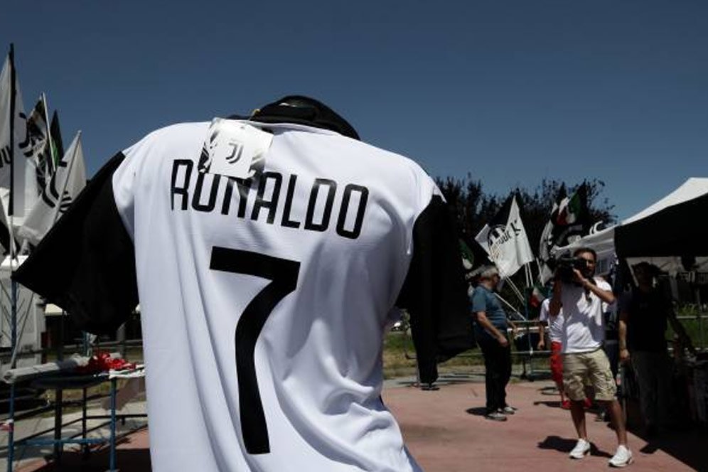 Menebak Formasi Juventus Dengan Cristiano Ronaldo Menebak Formasi Juventus Dengan Cristiano Ronaldo