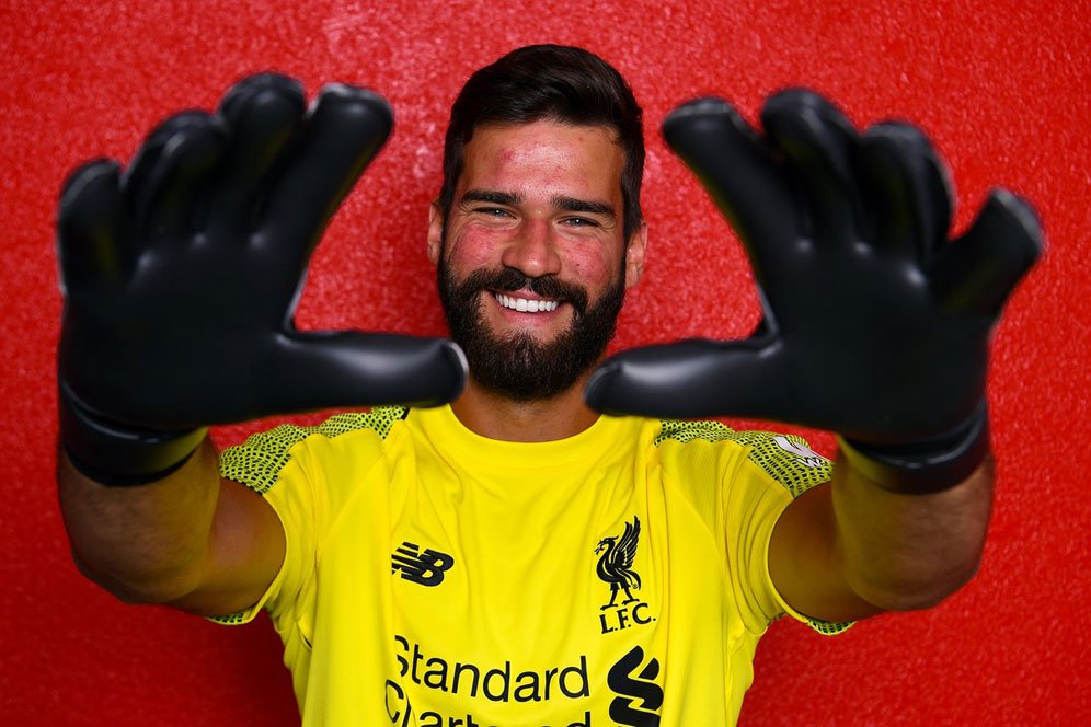 Mcmanaman: Ada Alisson, Masalah Liverpool Selesai