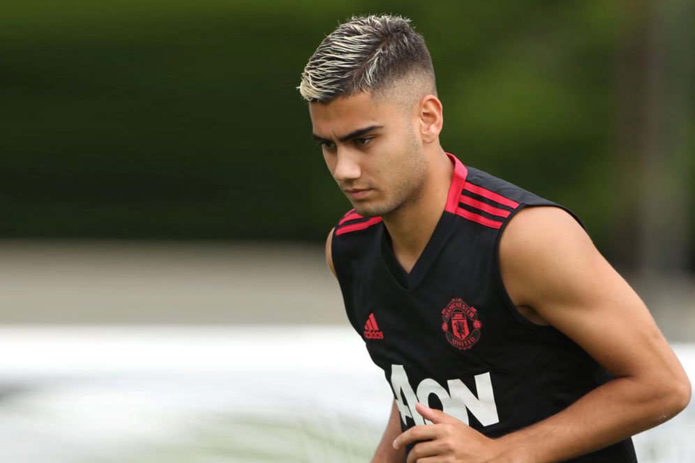 Andreas Pereira Siap Jadi No 6 Baru di Manchester United