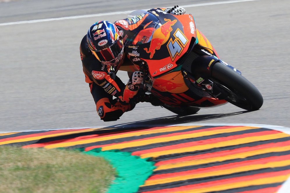 Hasil Balap Moto2 Jerman 2018: Binder Menang, Adik Rossi Podium Hasil Balap Moto2 Jerman 2018: Binder Menang, Adik Rossi Podium