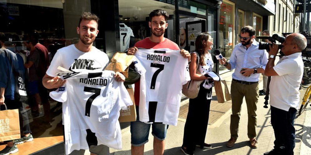 Jersey Ronaldo di Juventus Auto Laris