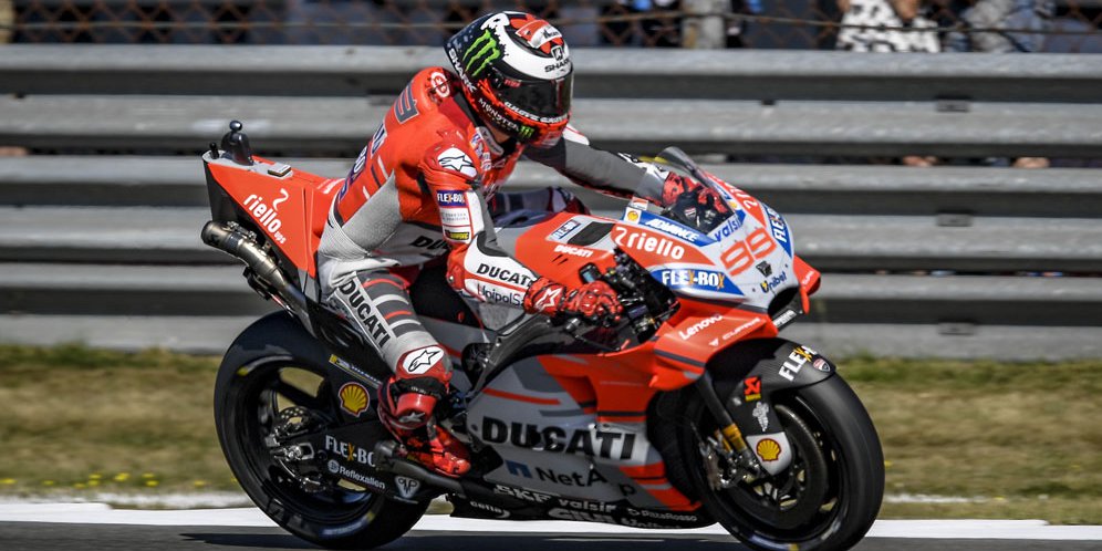 Lorenzo: Kini Orang Lihat 'Jorge Lorenzo' yang Berbeda