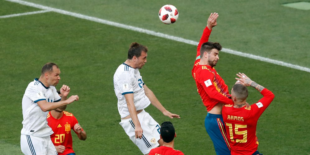 Gara-gara Panik, Pique Melakukan Handsball