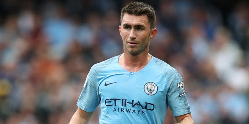 Manchester City Resmi Perpanjang Kontrak Laporte