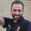 Tergusur Higuain, Dua Bomber AC Milan Menuju La Liga