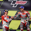 Jorge Lorenzo Colek Andrea Dovizioso: Marc Marquez Absen Kok Malah Loyo?