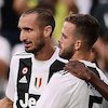 Sebagai Kapten Juve, Chiellini Tak Akan Marahi Douglas Costa