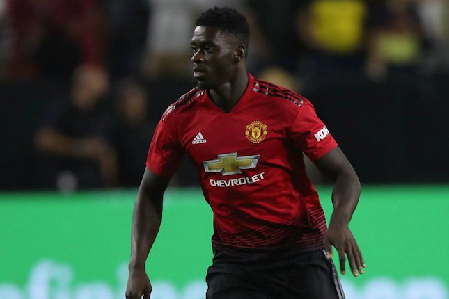 Axel Tuanzebe Bersinar