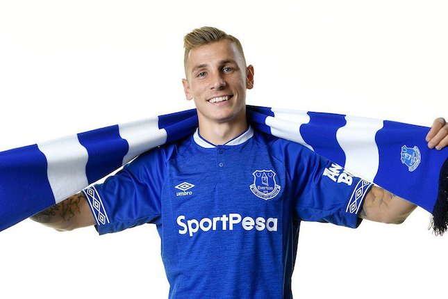 Reaksi Lucas Digne