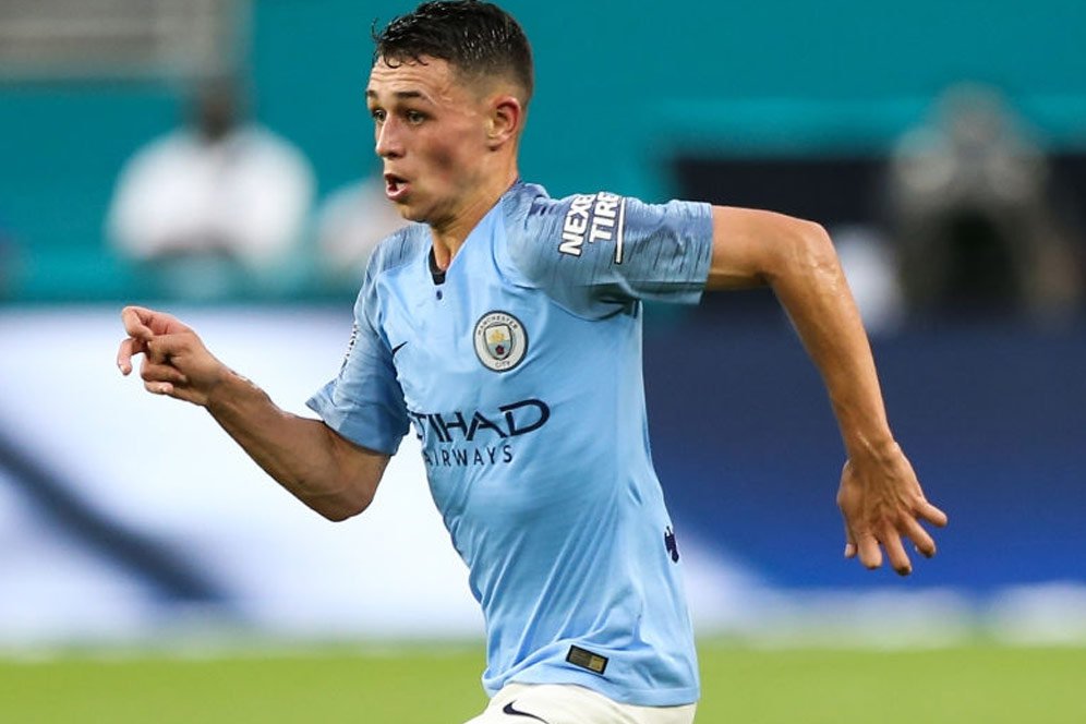 Bellamy Minta Phil Foden Tak Ikuti Jejak Jadon Sancho