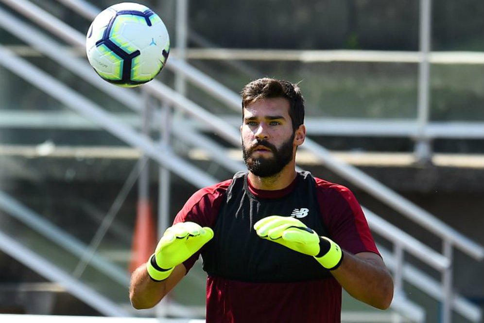 Alisson Pede Siap Main di Premier League