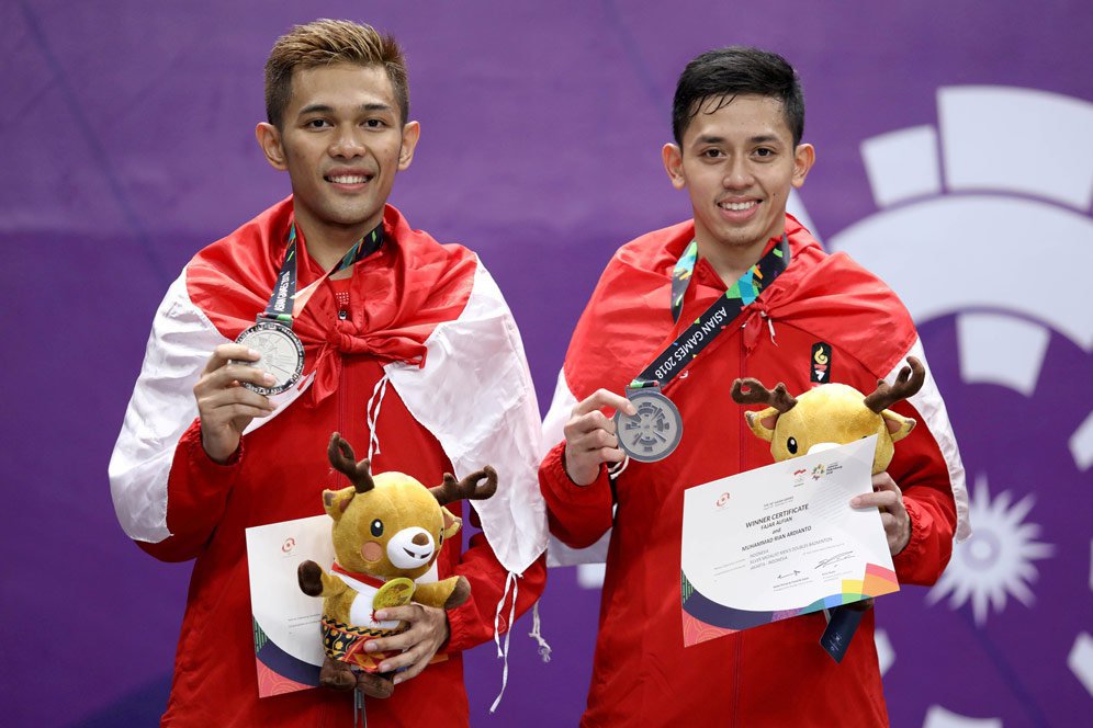 Dapat Perak di Asian Games 2018, Fajar/Rian Tetap Berangkatkan Orang Tua Naik Haji