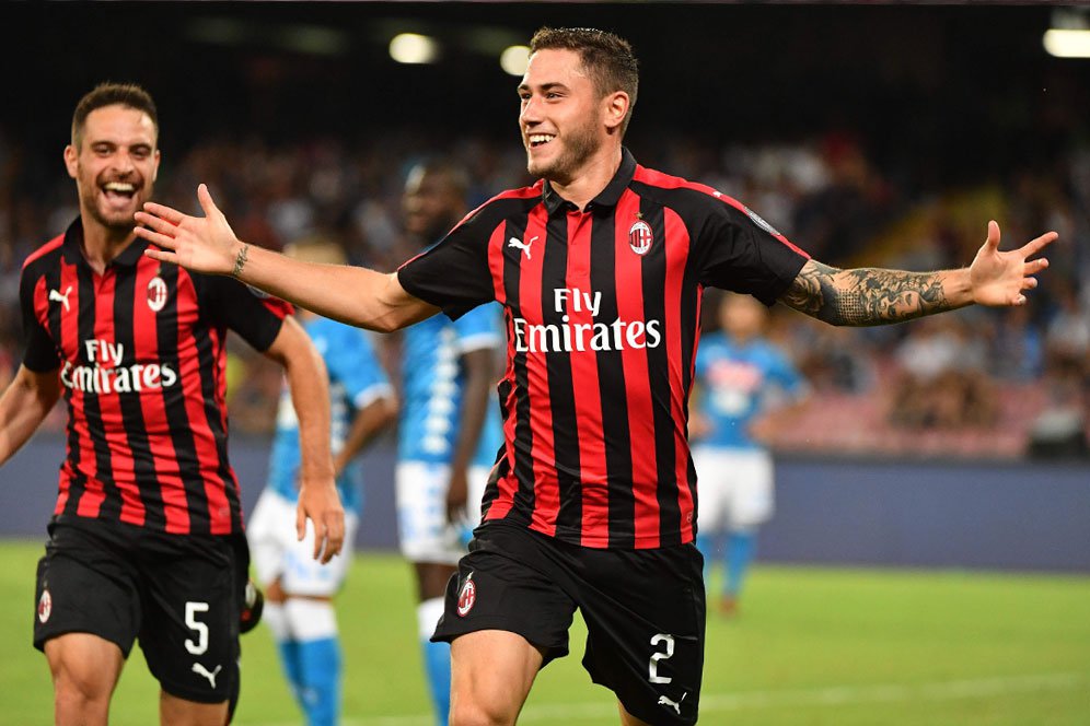 MU dan Everton Saling Sikut demi Davide Calabria