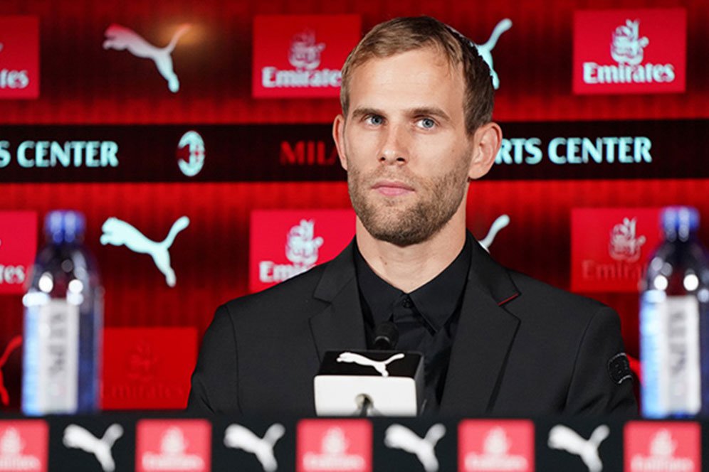 AC Milan Resmi Putus Kontrak Ivan Strinic