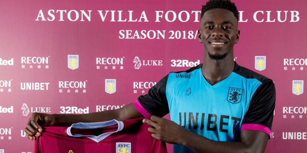 MU Resmi Kembali Pinjamkan Tuanzebe ke Aston Villa