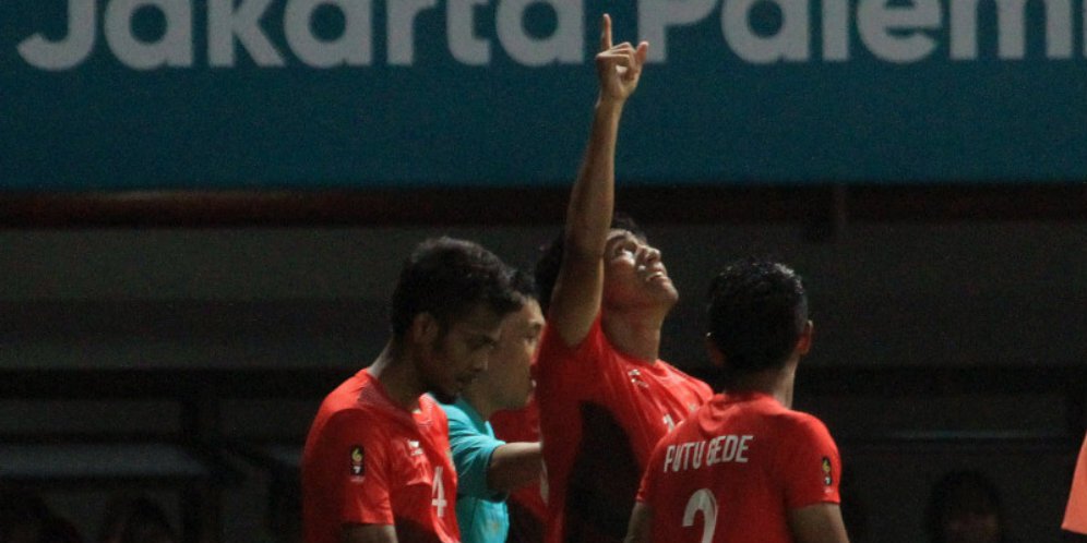 Hanif Sjahbandi (23 Tahun)