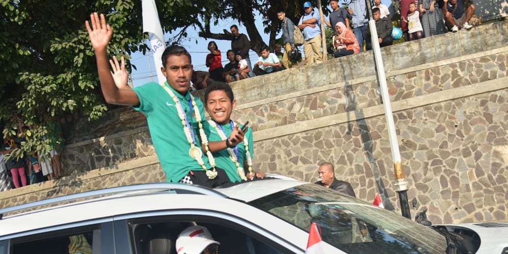 Sambut 5 Pemain Timnas U-16, Warga Purwakarta Tumpah Ruah di Jalanan